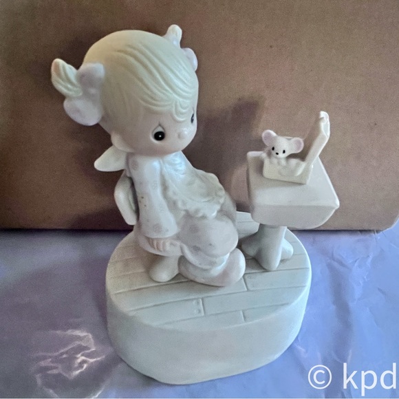 1981 PRECIOUS MOMENTS E-7185 "LOVE IS SHARING" MUSIC BOX PLAYS "SCHOOL DAYS" - Picture 5 of 10